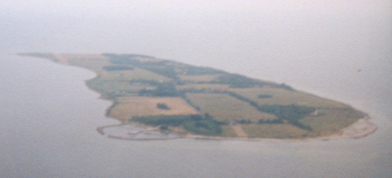 Vejrø Havn set fra vandet